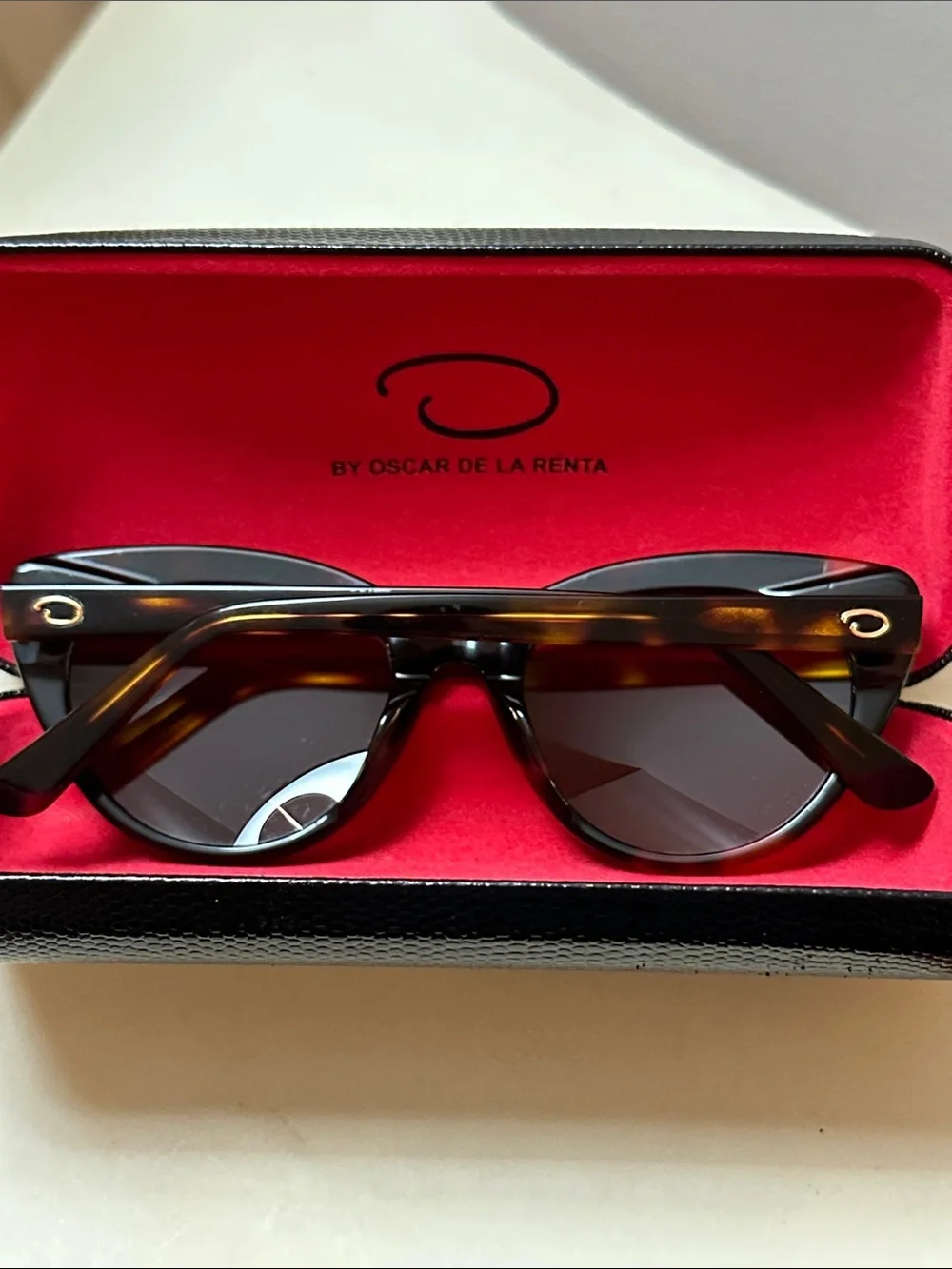 Oscar de la Renta SSC5177 Black Cat Eye Sunglasses w/ Case 52□19